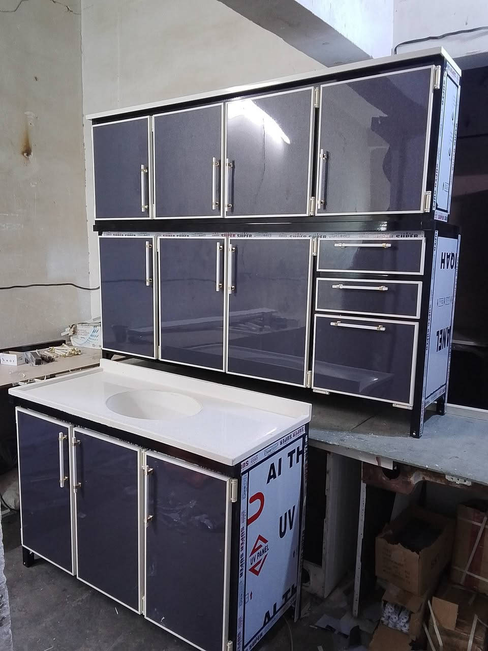 للبيع كونترمترين سنك متر و30
جديد الشراي يتصل ***********
