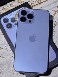 ١٣برو ماكس شرق اوسط بطاريه ٨٠بلاد ذاكره ٢٥٦شرحيتين مبدل ضهر فقط0770059...