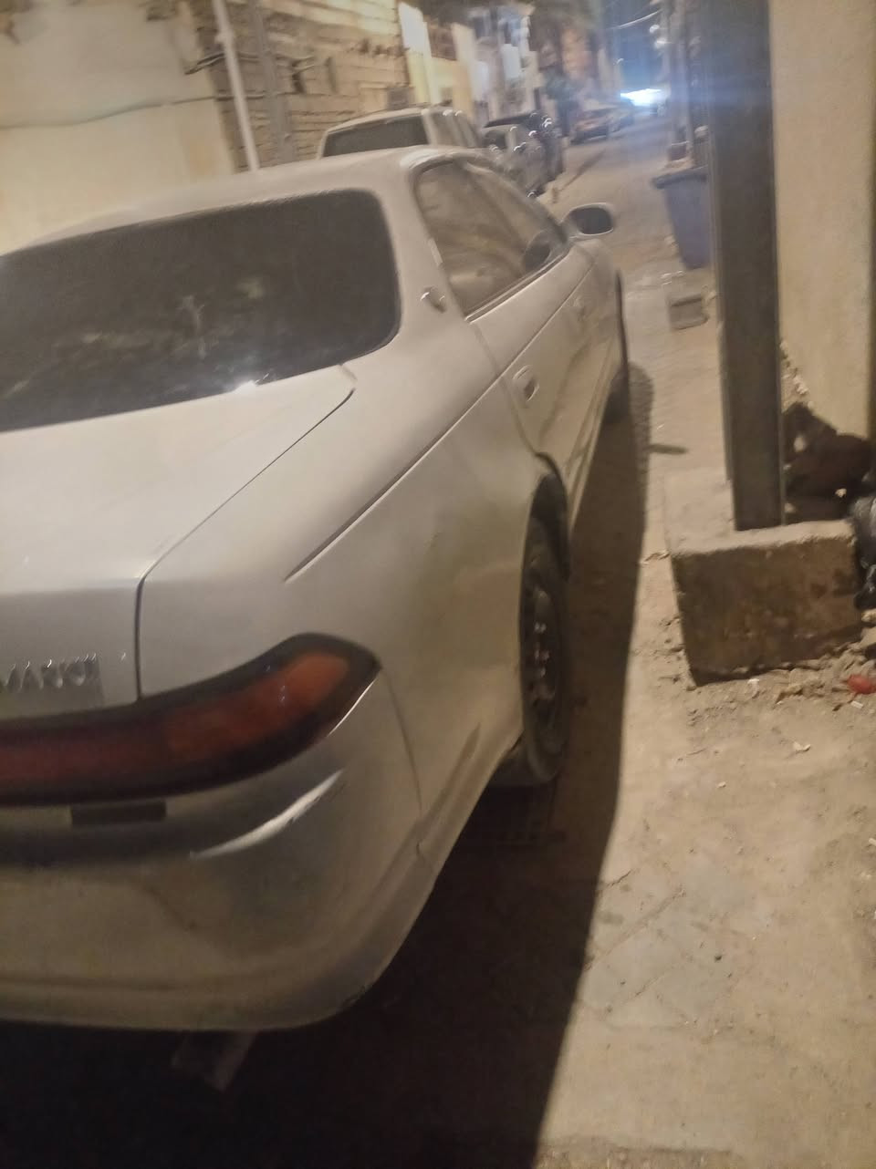 سلام عليكم مارك نفخ بيها بكن سعرها 20  ورقه يرادلها ترتيب الدواخل بيبان ثنين بيها يرادلهن تكعيد عدل حلوه كير كفاله بكنها ايكلف 500 الف ***********
