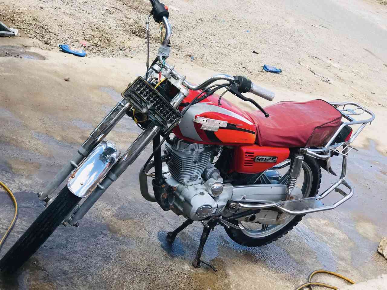 اعادت النشر بسبب الكذب للبيع او مراوس بايفون موطور جني ابو الكله موديل 2018 محرك 200شرط يشلع تبليط الموطور مزود الموطور يعوزو دشبول فقط السعر 375وبي مجال الاتصال *********** شعندك نزل مكان الموطور المسحك
