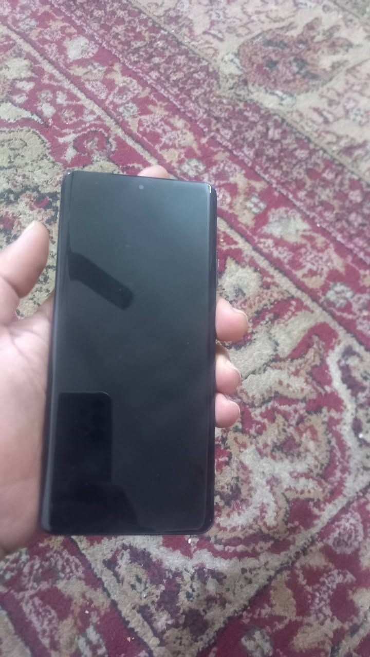 S21 الترا جهاز اخو الجديد 
بدون غراض فقط الجهاز ذاكرة ١٢٨ 
امريكي مكان بغداد الامين الثانيه 
*********** تفاصيل خاص
