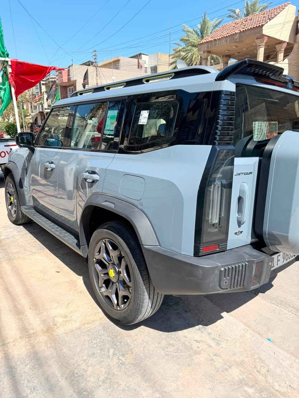 السلام عليكم جيتور T2 للبيع موديل 2025 فئه لاكجري السياره جديده بمعنى الكلمه ماشيه ١٩ الف Travel+ داخل زيتوني حزام برتقالي معروفه مواصفات الاكجري  وبالعافيه على الياخذها سعرها ((٢٥٥ورقه)) بيها مجال قليل 
مكان السياره بغداد الشعب حي التجار 
***********
