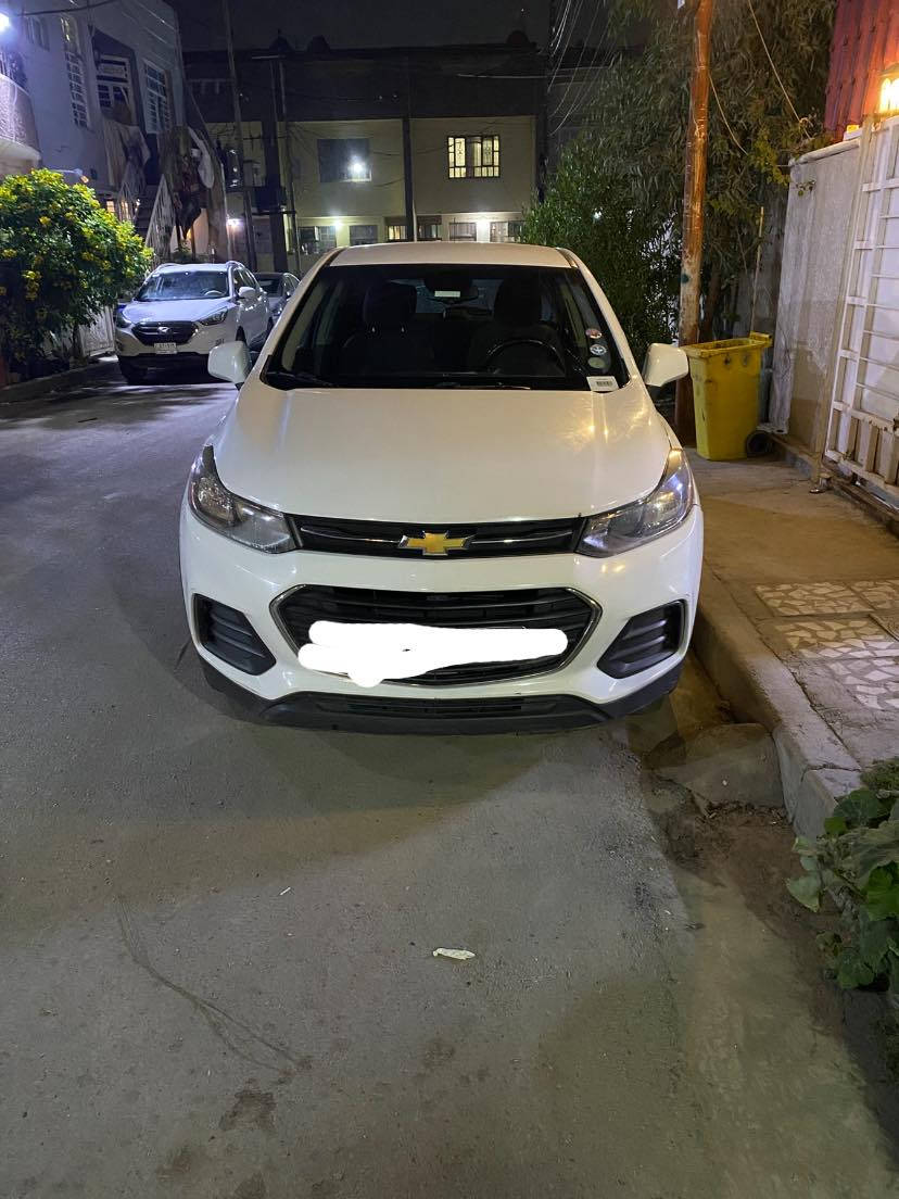 سلام عليكم من رخصه الادمن سياره للبيع شوفر ليت تراكس موديل 2019 وارد امريكي سياره حلوه ومرتبه  سعر 110 وبي مجال التواصل ***********
