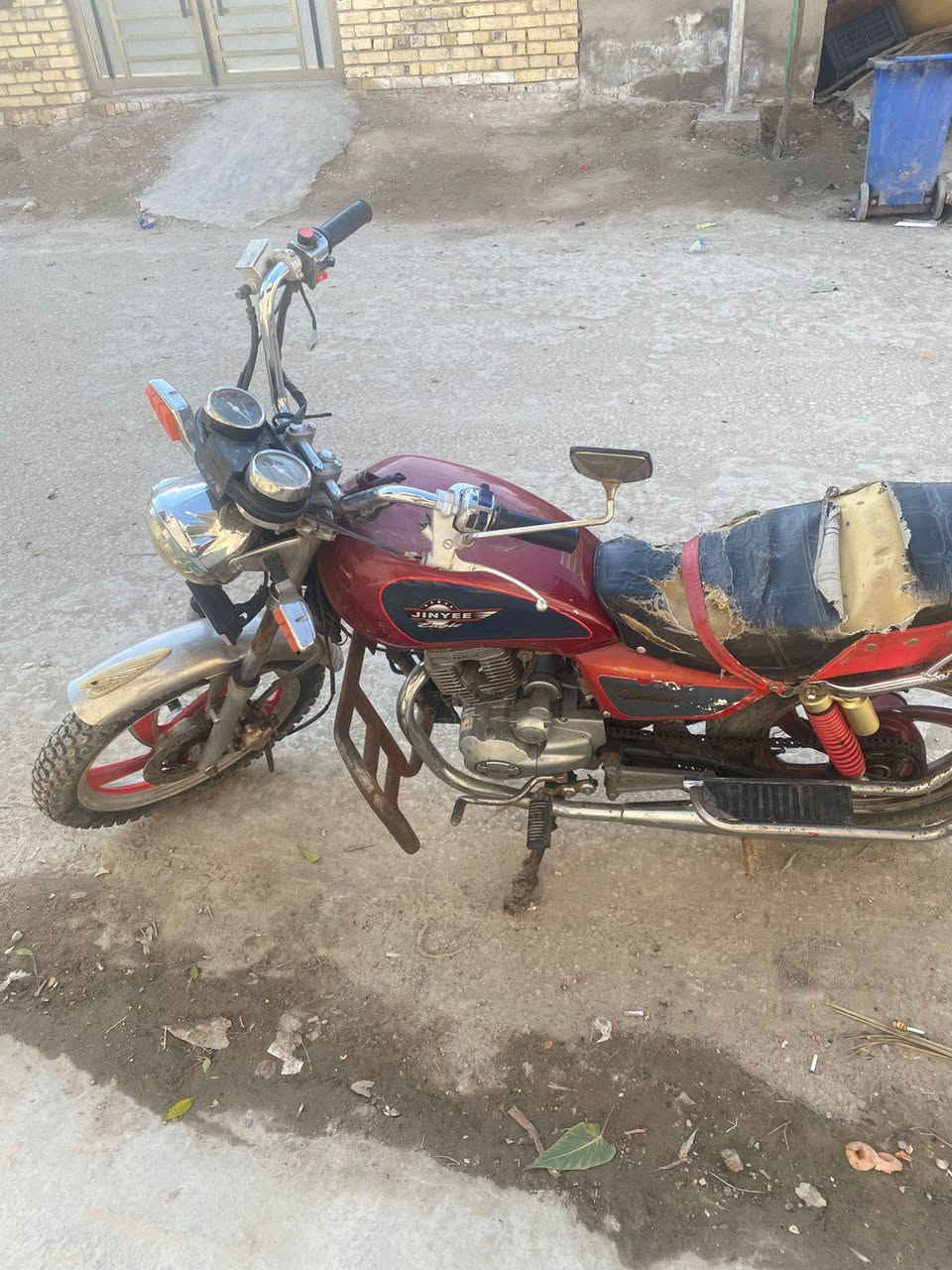 السلام عليكم دراجه جونده للبيع نضيفه موديل 2022 دراجه نضيفه او كهرباأيات شغاله سلف التواصل ***********
