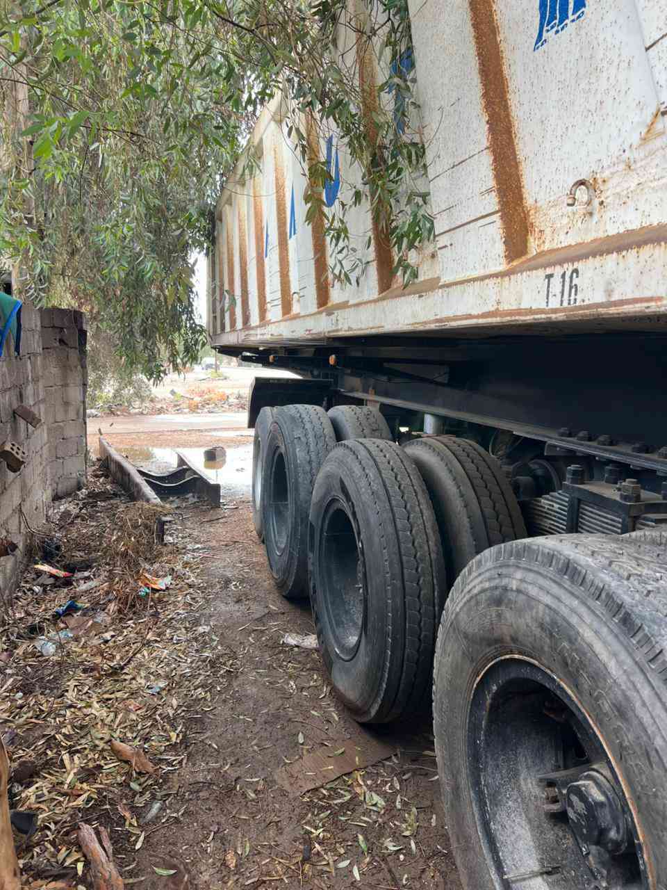 سلام عليكم عربانه ماموت اربع دناكير
حداديه تخم تاير كهرباء هواء كله شغال سعر ١٧٥ 
رقم تلفون *********** المكان بابل حصوة
