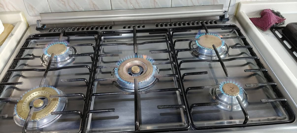 طباخ للبيع سعر ٢٥٠/*********** حمدانية
