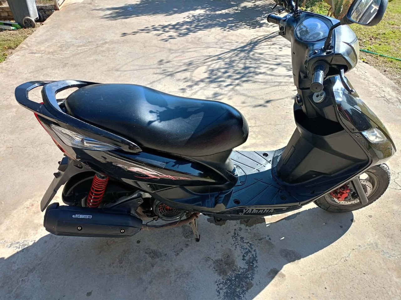 سلام عليكم عندي دراجه ماكس ثعلب للبيع جديده كامله مابيه نقص والكفرات رقم واحد السعر 700 وبيه مجال ***********
