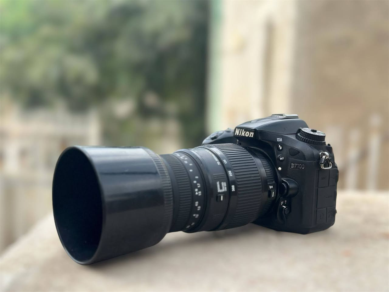 كامرة نيكون Nikon7100
للبيع وياها زوم رياضي 70 ' 300 
سعر ع خاص 
متوفر توصيل 
***********
