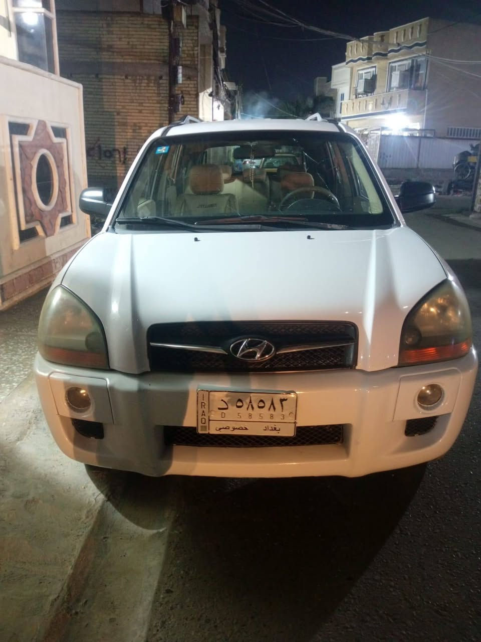 السلام عليكم سياره للبيع توكسان الموديل 2009 سياره بيها بس باب صبغ نص سياره الباقيه بلاديه كفاله عامه والسياره باسم التحويل ثاني يوم وعنوان الشعب شارع المدارس والسياره خير من الله والسعر 115 وبيها مجال للطيبين 
***********
