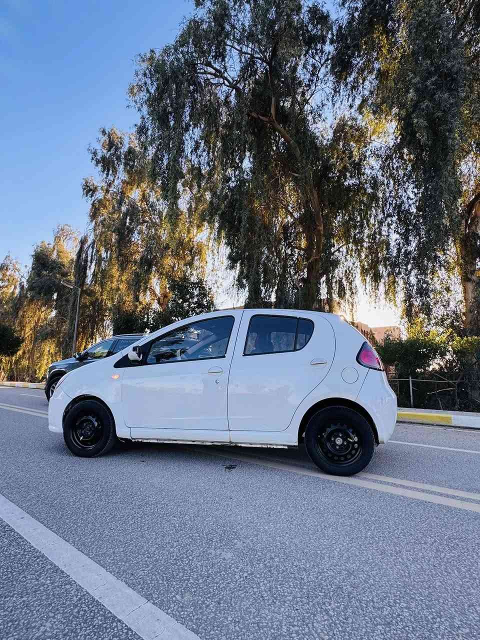 السلام عليكم
باندا 
موديل 2013
رقم بغداد أنكليزي 
گير اوتو 
بيها جاملغين صبغ وباب للجمالية فقط بدون حادث
جاهزة من كلشي
مكينة 
گير 
حدادية
تخم تاير 
تبريد 
شاشة 
كامرة
مكاني بابل مسيب
***********
