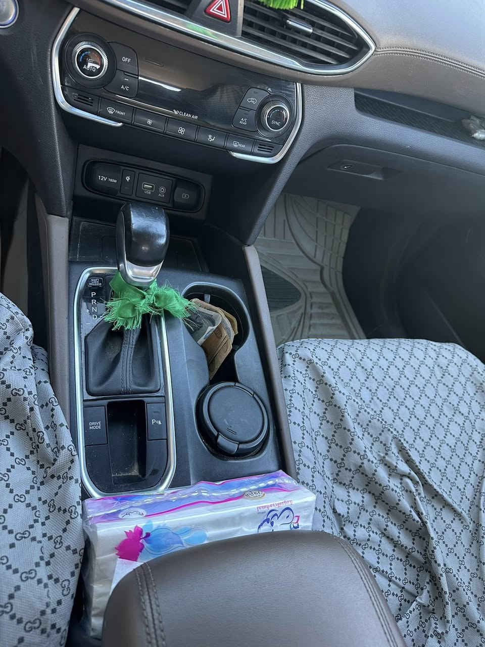 السلام عليكم 
سنتافي مديل 20 مال إقصاد بعد سنه تخلص صاحبه  
شرطي يدفع من الماستر قطع مباشر رقم ذي قار 
حادث بنيد مو دعمه السياره دعمه شخص 
السياره كفاله 
فول مواصفات عده البني رامه
محرك 6سلندر خليجي 
كير 8نمر 
4اوضاع قياده 
حساسات كامره خلفيه دواره 
ستيرن فول وشفتات ب الستيرن 
7راكب 
تبريد  3قطع
بصمه تشغيل عن بعد 
وترحيب الشخص 
الاستفسار رقم الهاتف ***********
العنوان  البصره 
لااتواجد في الفيس بوك
السعر215
