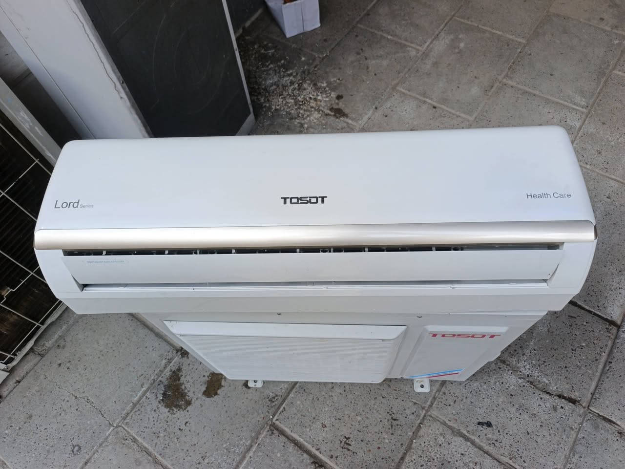 سبلت طن ونص 
توست ابلادي ع وضع الشركه 
كامل مكمل 
سعره ٣٥٠ 
***********
