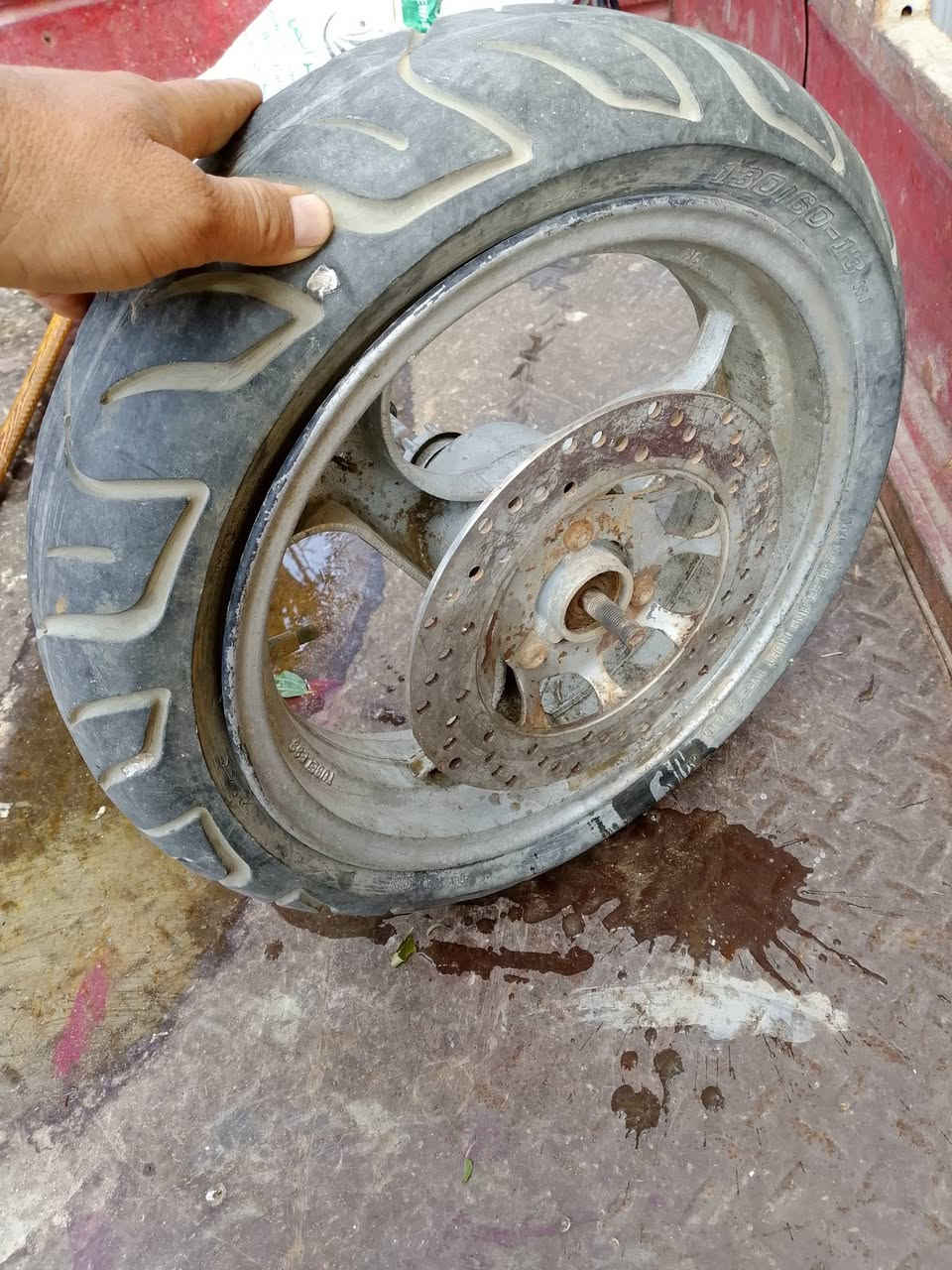 مولد للبيع السعر 40 عاطله
غساله مال اطفال للبيع شغاله السعر 25

ويل مال دراجه السعر 13

قزمات للبيع السعر الوحده 3

***********
