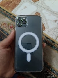 آيفون ١١ برو ماكس • بطارية ٩٥ • نضيف كاملته