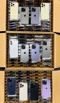 ايفونات 14 برو ماكس   256 بطاريات من 85 وفوك   نضافه فول ممفتوح وين مي...