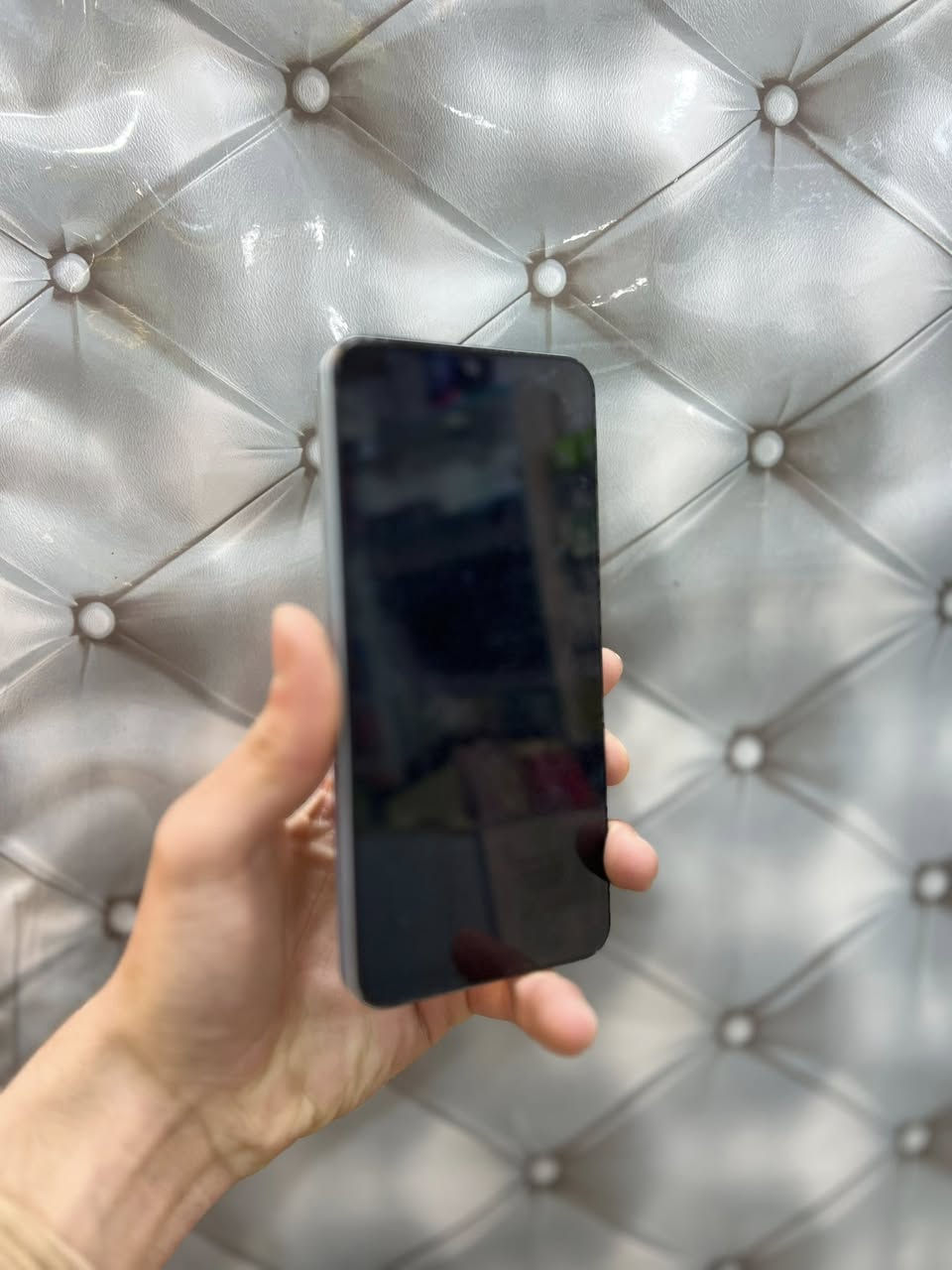 C9 جهاز جديد طك كارتون ما مستخدم ولا لحضه بعده بكارتون ذاكره 256 بوبجي ٦٠فريمً لبيع السعر 170وبيً مجال اتصال *********** مكان نجف
