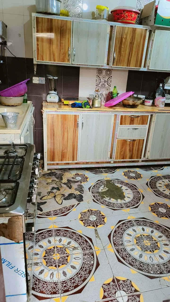 الدار للبيع المساحه 186 متر طابو زراعي سند 25 الموقع سوق العرب مقابل مدرسة البصره يتكون من غرف نوم ثنين وحده فوك وحده جوه وستقبال وصاله ومطبخ مجمع صحي خارجي وداخلي وطارمه حديقه صغيره بناء طابوق السقف عكاده البيت نضيف جدا 

أي استفسار إتصال على الرقم التالي واتساب ***********
أو مراجعة مكتب ابو زهراء التميمي شارع المواكب مقابل حسينية الخزرج
