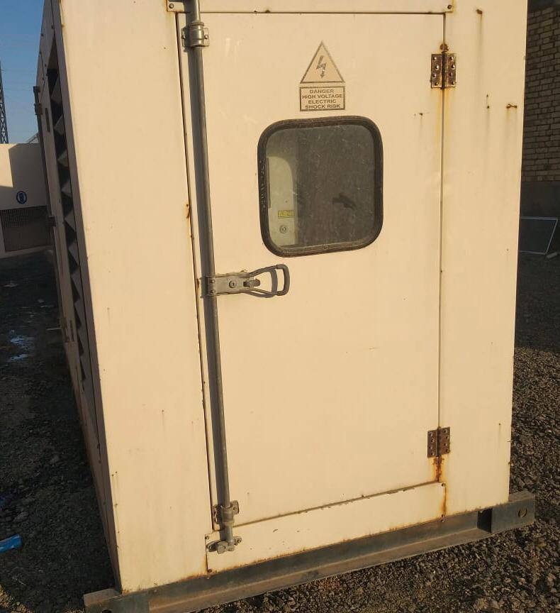 السلام عليكم ورحمه الله
للبيع
مولدة بيركنز إنكليزي
6سلندر حجم المحرك 1300
توليد لوري سومير 250كيفي
المحرك مفصخ كل غراضة موجودة ماعدا الكور ماموجود
كاتم سوبر سايلنت 
ابيع ع هل وضع
للمزيد من التفاصيل لاتصال أو المراسلة 
***********
ابو شهم الزبيدي
