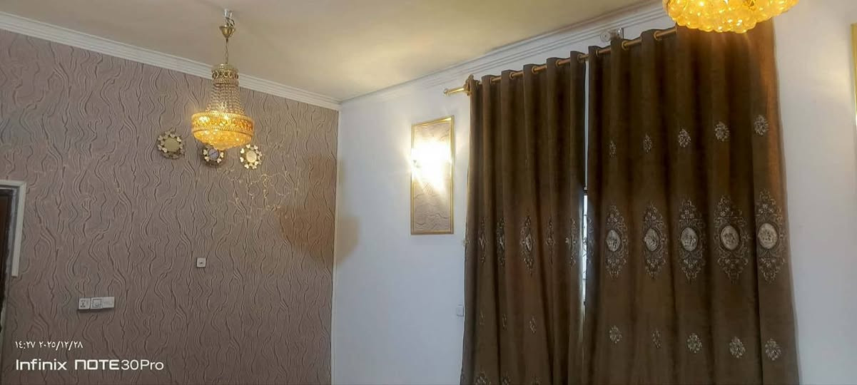 بيت للبيع مستعجل بسعر مناسب 
مساحته ٢٠٠ متر قاطين 
خلف مدرسة سفانه 
 
***********💙🫂
*********** مكتب طوقاتلي المستقبل
