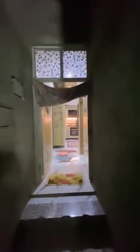 ⭕️ للايجار
بيت طابقين في حي الاحرار مقابيل اربع شوارع يحتوي على 4غرف استقبال صاله مطبخ صحيات طارمه السعر 500
***********
