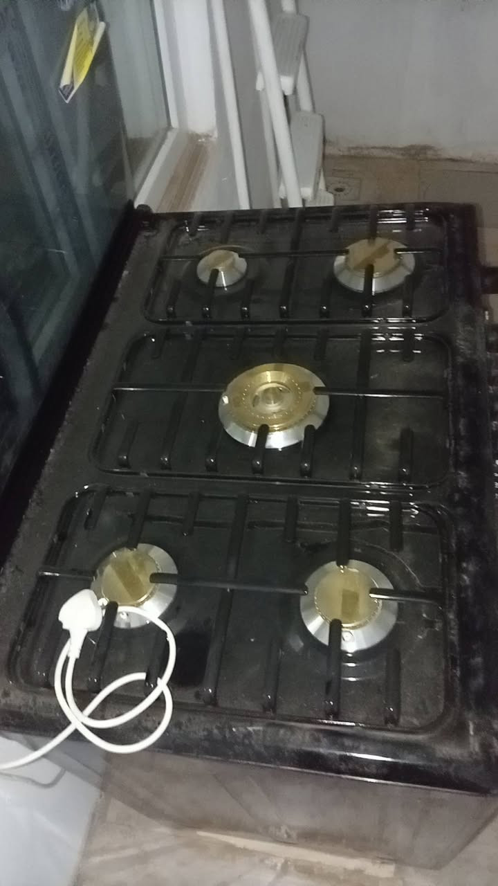 طباخ لوك بل كارتونه مامستخدم نهايتناا وفرن بي صنيه عدد ثنين. نوعيه زينه للبيع


**إذا كنت صاحب هذا الإعلان وتريد حذفه لأي سبب، رجاءا أرسل رسالة إلى الدعم الفني**