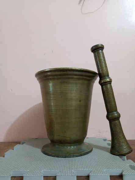 الأصلي هاون قديم جداً حجم كبير وزن ثقيل ارتفاع 22سم 

للبيع ‏‪***********‬‏ يوجد توصيل كافة المحافظات
