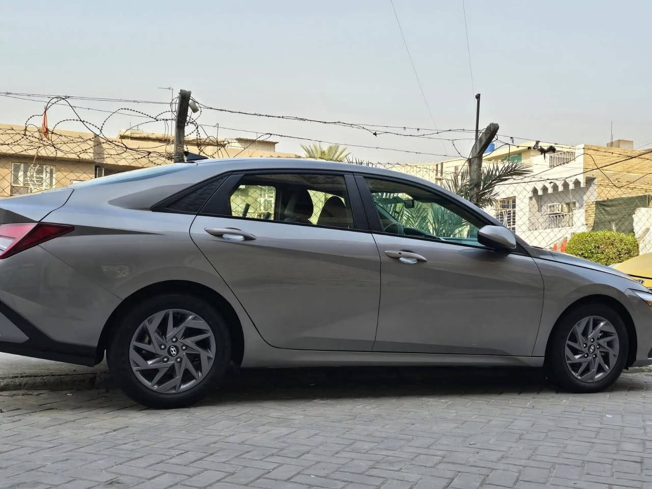 سلام عليكم مكلف بل نشر
هونداي الانترة 2024
وارد امريكي
بصمه تشغيل 
بصمه ابواب 
تشغيل عن بعد
رادار أمامي وخلفي
لد داخلي 
رادار جانبي 
فتح ذكي للصندوك
اضويه زنون ابلادي
تحديد مسار 
مثبت سرعه 
وقوف ذاتي 
مانع اصتدام
شاشه ثلاث انظمه 
شاشه دجتل
ترحيب عند الاقتراب 
محرك 2000دوش
ويل كب 
السياره جديده
تحويل مباشر 
السعر   160$
العنوان بغداد مدينة الصدر 
للاستفسار ‭0771 368 4618
