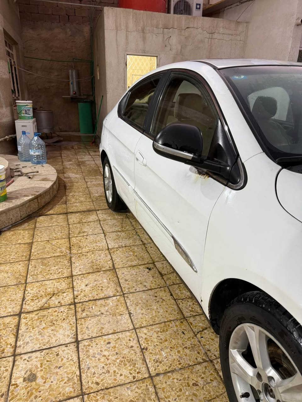 .
شيري a3 موديل 2013
رقم انكليزي سنويه ل 2030
#سعرها (44) بيع مستعجل وبيه مجال للشرراي
تبريد شغال 
السياره مصفره غرامات كامله 
 جديد على ايدي من الشركه 
مكينه وكير جدد وخير من الله 
السياره مكفوله بيه تلحيضات جداً بسيطه 
السياره شوف العين حلوه ما متعوبه 
المكان بصره رقم الهاتف ***********
السياره بسمي تحويل ثاني يوم البصرة, العراق
