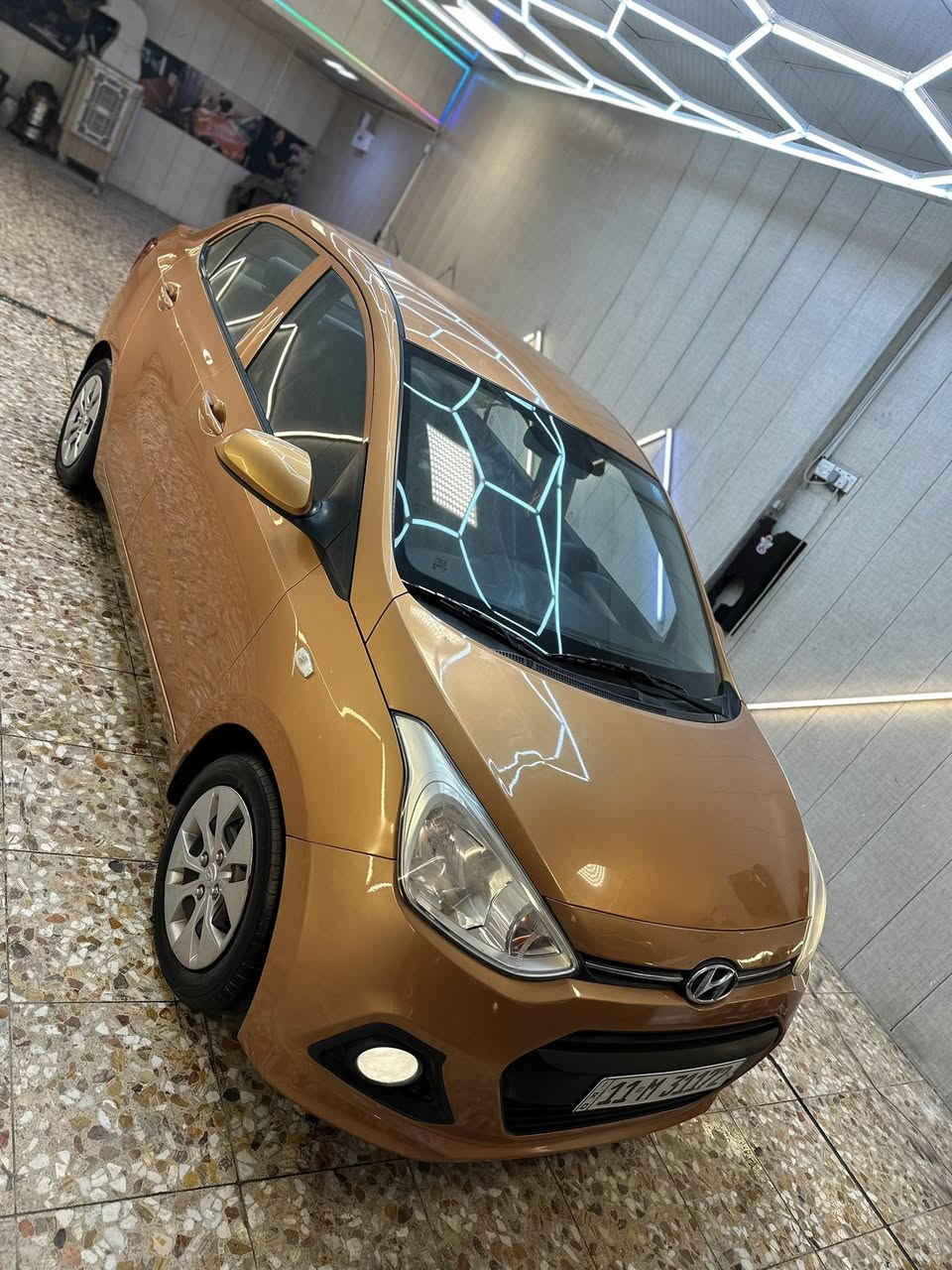 هوندايA10 موديل 2015 كير اوتماتيك ماشيه 71 كيلو اربعه جام كهرباء كامره شاشه  داخل لونين تحكم استيرن مكينه اربعه سلندر بيها فقط نص جاملغ صبغ خلفي بدون اي  دواخل السعر 94$وبيها مجال
:كير مكينة كفالة 
صدر امامي خلفي تخم تاير جديد.
رقم بغداد الجديد .
للاستفسار :***********
***********:
