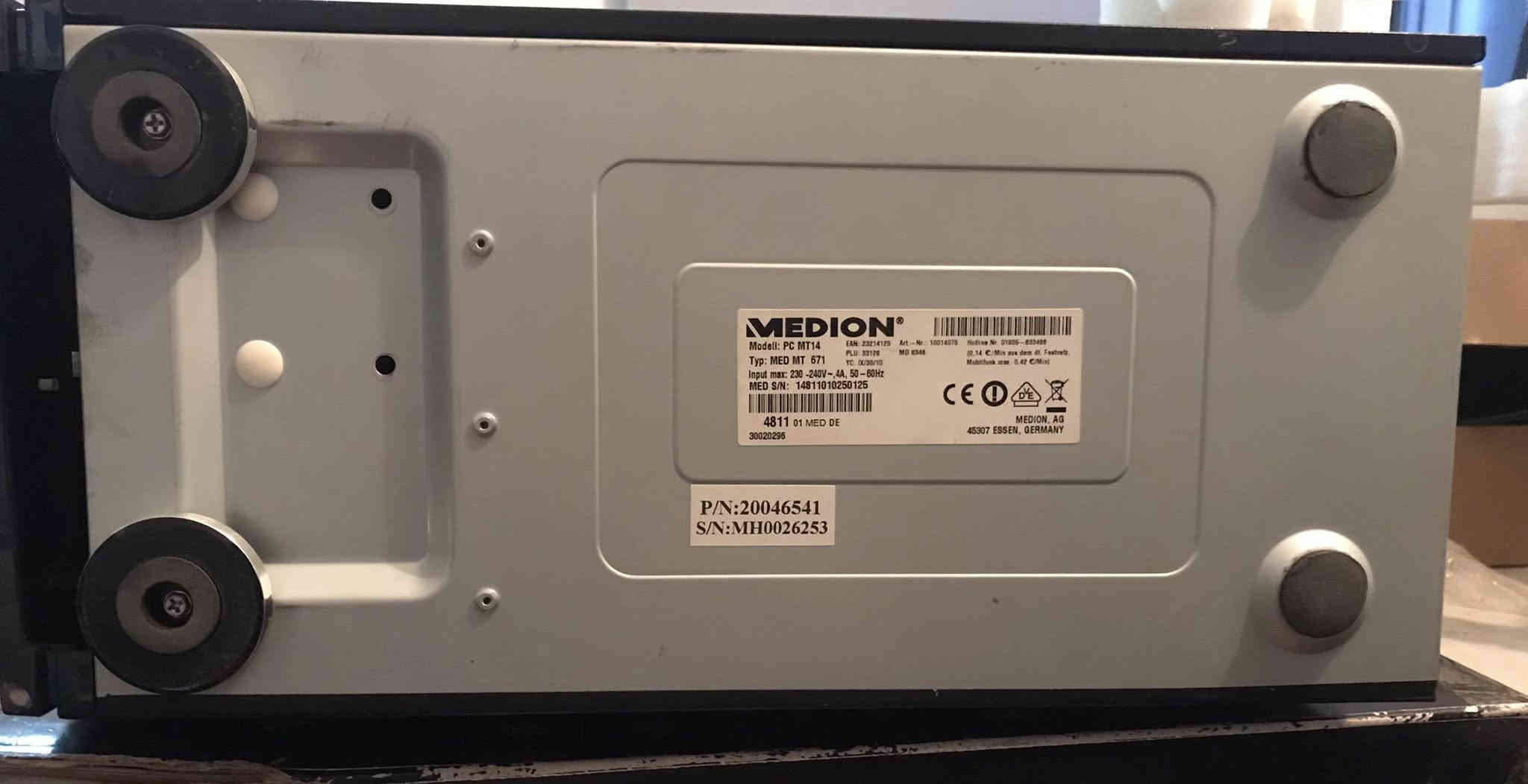 السلام عليكم جميعاً
من بعد اذن اصحاب الگروب المحترمون ؛
اعرض للبيع جهازي الكمبيوتر الشخصي ( دسك توب) من شركة ميديون( Medion MT14) الماني الصنع  Multimedia Pc Akoya P4370 …
مع قرص ( Windows) من شركة مايكروسوفت الاصلي ( غير مستنسخ) مع قرص تعريف اجزاء الهارد وير..
الجهاز مستعمل وبالباكيت الاصلي مع كيبورد بلوتوث ..
الجهاز برام 3GB/ DDR  (وبدون الهارد دسك ( القرص الصلب ) وبدون مشغل الاقراص ( سي دي پلير) ..
الجهاز احترافي لاصحاب الصوتيات والمرئيات…
الجهاز مجهز للهارد دسك الربط الخارجي
ومجهز لقراءة كافة انواع الكارتات ( SD, MicSD, …..وغيرها)
 4 مخارج USB ..
كارت شاشة متطور…
باقي المواصفات موضحة بالصور..
نظام البيع فحم وذلك لعدم استخدام الجهاز منذ خمس سنوات ….
مكان الجهاز: بابل / حله
يوجد توصيل لكافة محافظات العراق وبالسعر المعتاد لدى شركات الشحن والتوصيل…
سعر الجهاز 100 الف دينار عراقي
☎️ ***********
