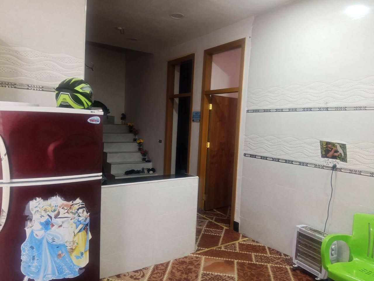 السلام عليكم
مكتب بركات الزهراء للعقار
وجود دار في شارع بيت غضيب
مساحه ١٢٥ متر
مكونات الدار //استقبال ومطبخ وغرفه نوم وصاله ومجموعة صحيات داخليه وخارجه
السعر //65وقابل للتفاوض
للاستفسار مراجعة المكتب قرب الجامع الأصفر مقابيل عامر الشمري للسيراميك
اتصال //***********
