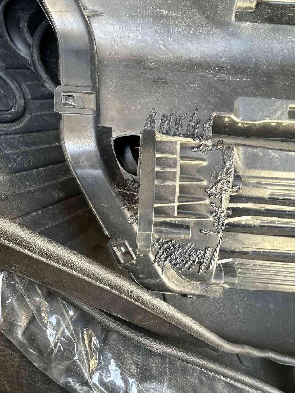 السلام عليكم شباب
لايت كي فور جي تي لاين تيربو مال فول 6 عدسات 
تك واحد صفحة اليمنه للبيع ***********
