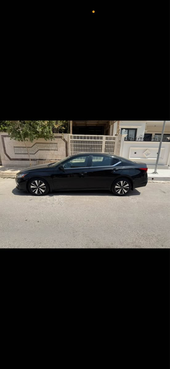 نيسان التيما موديل ٢٠٢٢ Sv plas فول مواسفات بدون صبوغ  صندوق تبديل بيلادي بدون دواخل بدون ايرباك ماشي ٥٤مايل سنوي جديد كيرمحرك بشرت مامفتوح اسيا *********** كوره ك *********** كركوك, العراق
