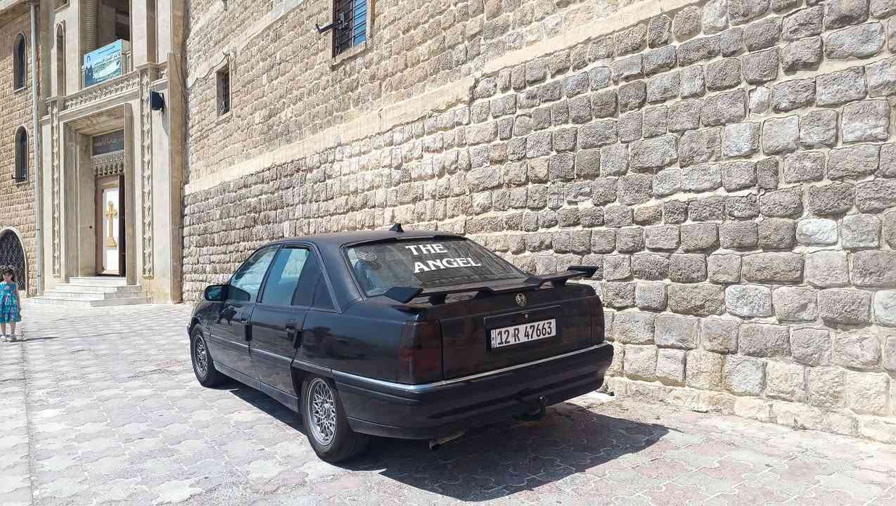 للبيع: أوبل أوميكا موديل 1993 🚗✨
السيارة مجهزة بالكامل ومصروف عليها وجاهزة للاستخدام فوراً (شغل واطلع، ما تحتاج بربع دينار مصروف).
* السنوية 2030 (شرط تحويل مباشر) 📑
* المحرك: 2.6 لتر
* كير أوتوماتيك
* التبريد: فول ثلج ❄️
الحدادية والطخم والتحديثات (كلها جديدة كصة من الفلمبر إلى مجمع الستيرن)
* الستيرن: كهربائي جديد ويا الجعمقة 🦾
* طخم تايرات جديد بالكامل
* ويل كب خلية بلادي خلية
* الجام الأمامي: كهربائي أوتوماتيك 
*جامات الامامي كهربائي فتحة سقف كهربائية + بردة خلفية بلادية
* نظام قفل مركزي (سنتر لوك)
*  داش كاميرا الحوادث 
*  شاشة ايباد مع كاميرا خلفية

💵 السعر: 55 $ ورقة مجال بسيط
📍 المكان: الموصل برطلة
للتواصل والاستفسار
📞 ***********
📞 ***********
------------------------------
