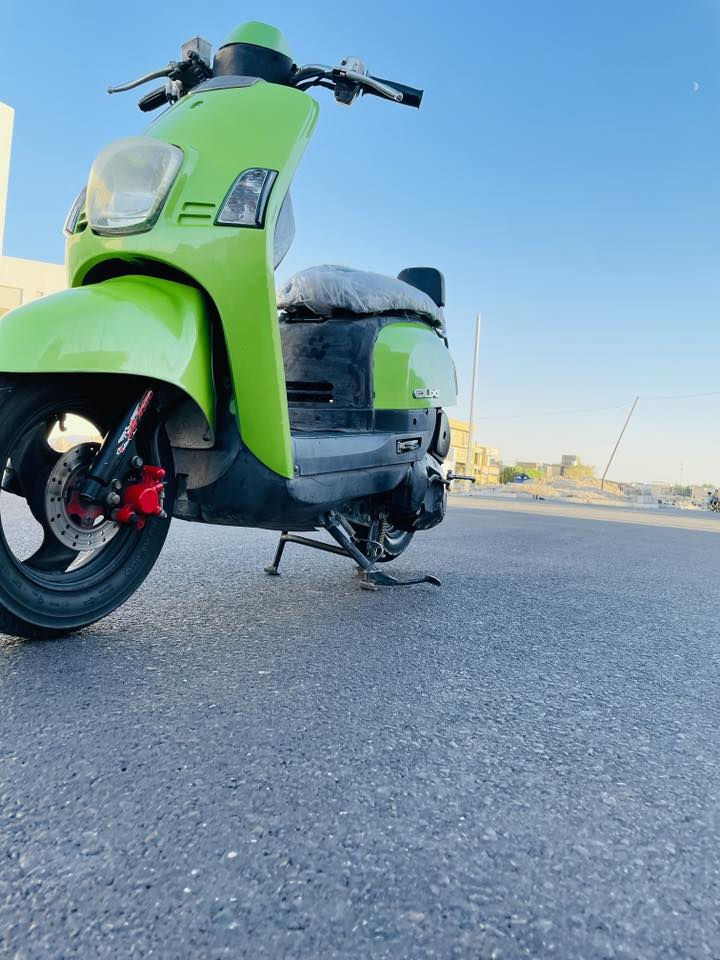 اسلام عليكم دراجه ماكس بوليس 
لون مميز ختم واحد الدراجه مابيه نقص شغل وطلع الدراجه خير من الله سعر الدراجه 750وبيه مجال مو شلاري لا تكسر بسعره مكان الدراجه كوت الاستفسار ع الرقم ***********
