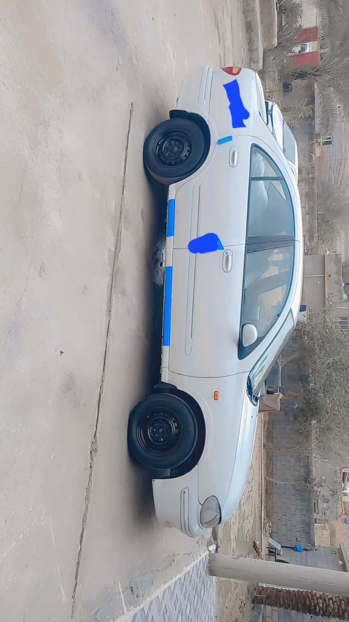 السلام عليكم سني 2002 رقم بغداد تحويل مباشر بيها صبغ بس الموضح والباقي كفاله سياره حلوه مال جناي سياره جاهزه ماتصرف عليها لو ربع 
سعرها 72 وبيها مجال
‏‪مكان سياره بروانه ‏‪0774 980 2522‬‏
