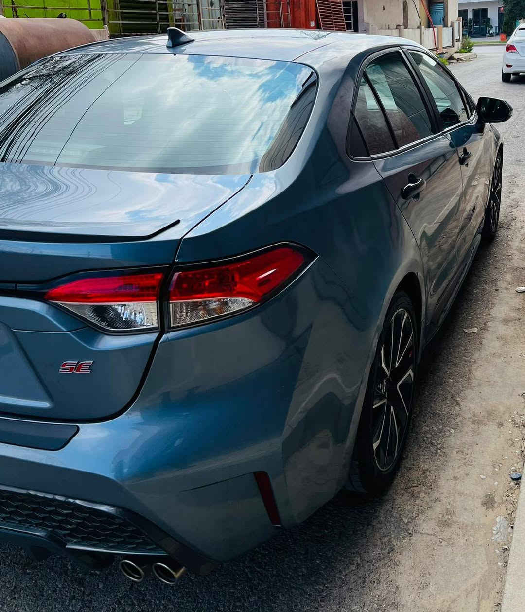 تویوتا کڕۆڵا وارد ئەمریکی مۆدێل 2020 مواسەفات SE بەسمە ڕادار شاشەوکامێرا برێك بەسمە تەنها 4پارچەونیوی بۆیاغە پێش و پشتی کەپسە سەنەوی و فحس وهەزەی نوێیە بەناوی خۆمانە جائیزە سیارەکە *********** أربيل, العراق
