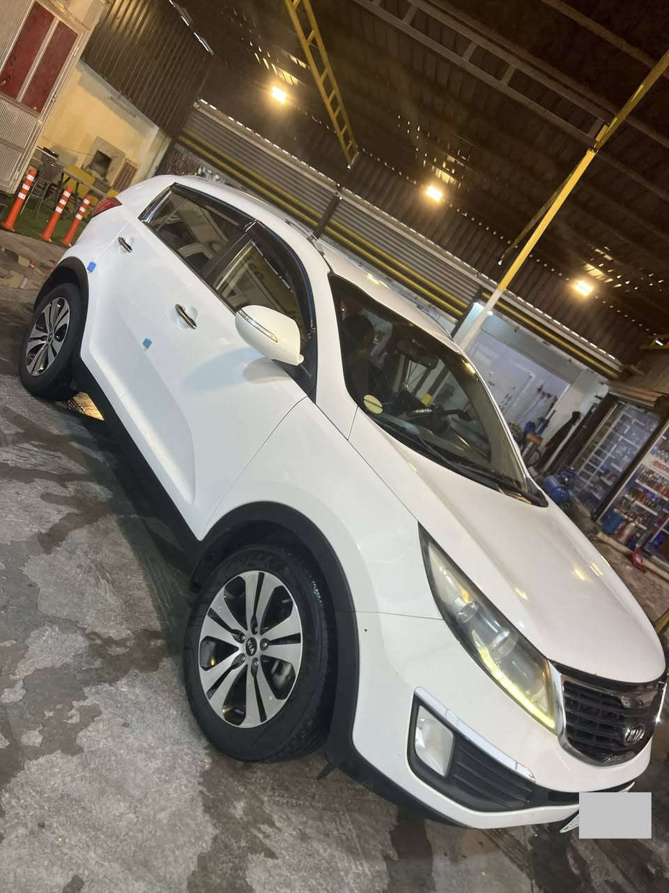 السلام عليكم كيا سبورتج 2012 وارد خليجي
سياره مكفوله كفاله عامه حته الدعاميات 
جديده بمعنا الكلمه 
مكينه حداديه تبريد❄ تخم تاير 
سياره فول مواصفات عدا الفتحه 
حساسات اماميه خلفيه
تحكم ستيرن جهتين
سياره مال جناي ما بيها نقص برغي
رقم  بغداد بسمي  
العنوان:بغداد التاجي 
الرقم: ***********
