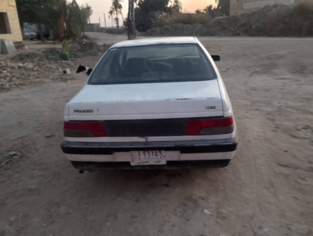 سلام عليكم بيجو راوئ كير مكينه حداديه خير من الله الكشر نضيف خياسات ما بيها السعر 26وبيها مجال حك الجيه *********** النجف, العراق
