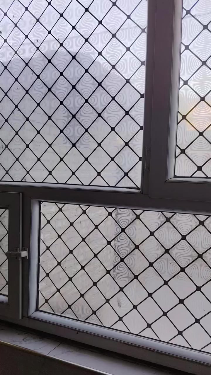 بيت للبيع طابو صرف المساحه ٢٠٠متر وحه ٨متر ونزال ٢٥متر كما موضح بالتصوير ٢غرف نوم وطاله وحمام ومطبخ واستقبال وحمام وصحيات خارحيات المكان كربلاء اطوريج حي العسكري مال رجيبه سعر ١١٠ وبيه مجال للستفسار اتصل *********** بناء طابوك كله وصب مسلح وب ٢٣نبنه وبسمي تتوفر كل الخدمات ماي مجاري كهرباء تبليط مقرنص مدارس بأنواعه ومستوصف غير متواجد عل نت اتصال فقط
