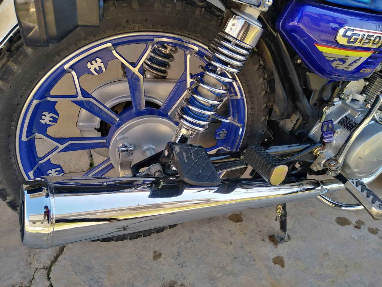 السلام عليكم موطور للبيع موديل 25 رايدو 750 بي مجال مكان الجدعه محرك 150 شرط ما مفتوح ***********
