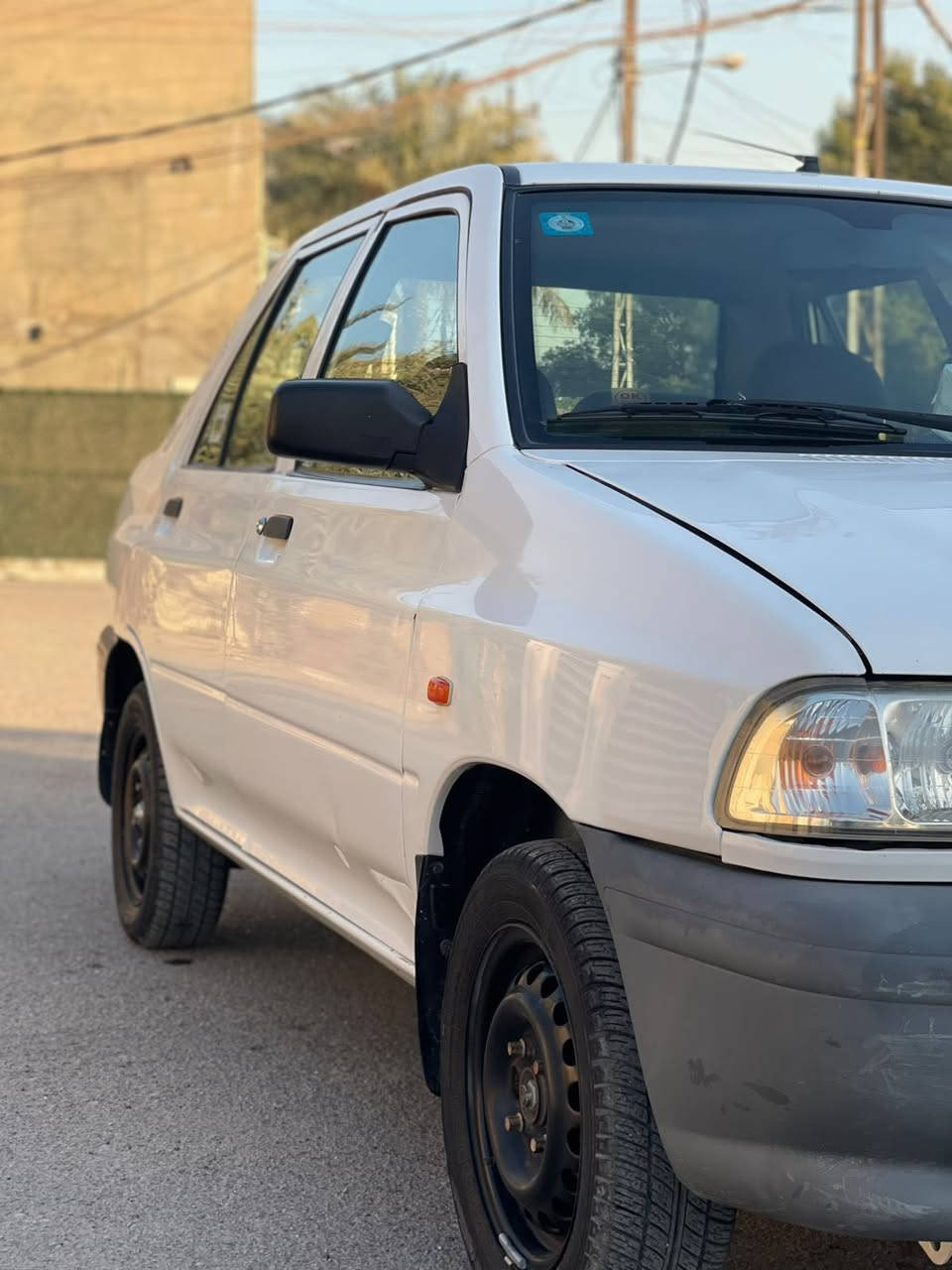 السلام عليكم الطيبين سايبه للبيع مديل 23المكان بغداد الجديدة بسمي تحويل ثاني يوم مكفوله فقط بارد بل جاملغ الخلفي عله كد شبر الباقي السيارة كلها مكفوله 
السعر 70 وبيها مجال رقم الهاتف ***********
