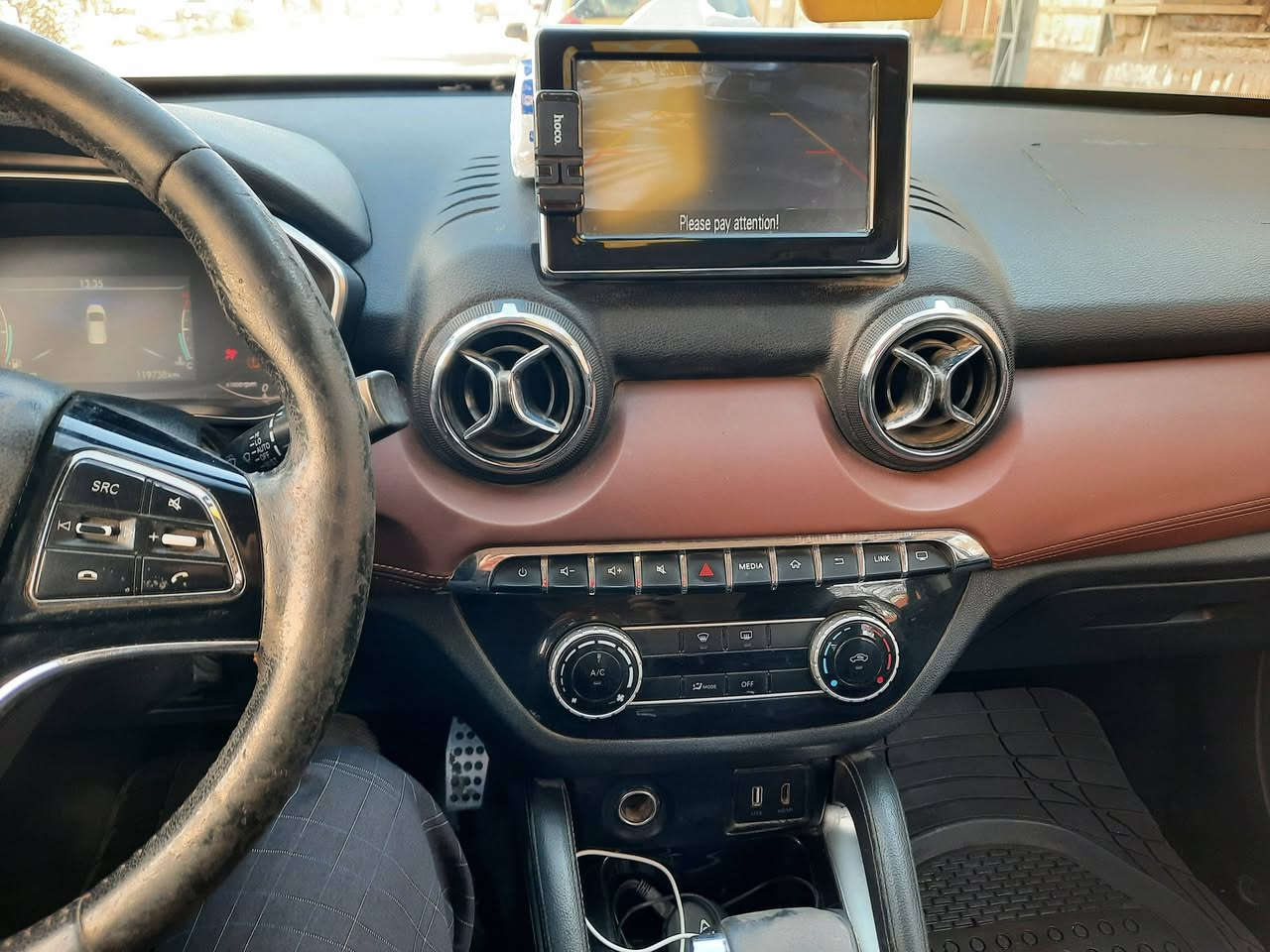 سياره بايك كيو35 رقم ذي قار حره موديل 19 ماكينه وكير جدا تبريد تدفئه سياره جاهزه مجهزه كل نقص ما بيه السعر 75 وبيها مجال الشراي يتصل مكلف بالنشر مكان سياره ناصريه مركز المدينه***********
