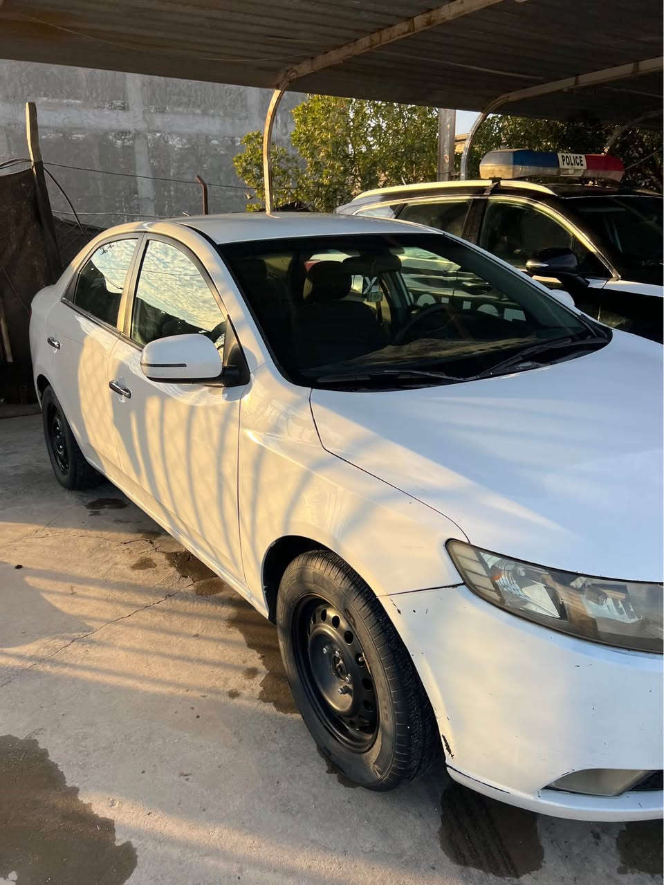 سلام عليكم

#سيراتو موديل 2013 خليجي محرك 1600 دوش كير 6 نمر رقم سليمانية تريد تحويل وكالة موجودة السيارة كير محرك تبريد تدفئة حدادية كاملة مابيها نقص مواصفاتها حساسات خلفية تحكمات ستيرن اشاير بالمري مري شفط شاشه 

بيها صبغ قطعتين وتبديل 3 قطع بلادي بدون حادث بدون دواخل اقل الحزام

مكانها كربلاء والسعر مناسب 82 وبيها مجال

*********** كربلاء, العراق
