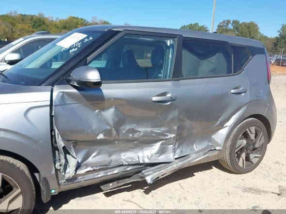 نـوع السيارة: 2025 Kia Soul Gt-Line
تاريـخ ألمـزاد🕰️: الاثنين 2025/11/24
سعـر ألسـيارة💵 : ألسعر حسب المزاد
حجم ألمحــرك: 4 سلندر 2.0L
ألمـواصفـات: حـسـب الصور المـرفـقـة 
———————————————
ألـشـحــن🚢:
1- بألامــكان ألشحــن من جمـيـع ألولايـات ألامريكــية والكــندية ألـى ألعــراق مباشــر ودبــي
2-تخليص كمركي من ميناء ام قصر
3-يوجـد تخليـص كمركـي ألـى أقليـم كردستـان
4- شحن مباشر الى عمان (الحرة)
———————————————
للـمـزيــد من ألمـعـلـومـات☎️📞
ألاتـصـال عـلى ألارقـام التـاليـة
📞  ***********
📞  ***********
———————————————
كروب خاص بيع وشراء كتب مؤسسة الشهداء👇
‏https://www.facebook.com/share/g/19okrVANXZ/?mibextid=wwXIfr
———————————————
مجموعة واتساب👇
‏https://chat.whatsapp.com/GE2KdHQP3eM4YTrcvdPrEY
———————————————
‏Tik Tok👇👇تيك توك
‏https://www.tiktok.com/@al_bakhera?t=8qGOLioZlVE&_r=1
———————————————
ألـفـرع ألاول📍: بغداد  ألسيدية  ألاعلام  شارع البداله
ألـفـرع ألـثانـي📍: ألأمارات العربية المتحدة - الشارقة - الصناعية 4
