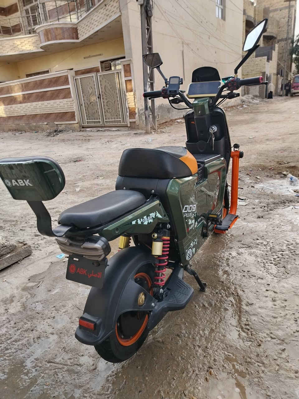 سلام عليكم دراجة x900 اخت الجديدة ستعمال اقل شهرين  سرعة 111 5 باتري ملف ١٢٠٠  بريكات دهن بصمة  تشغيل وبصمات ٢ وسويجات ٢ مانع سرقة تشغيل عن بعد وبعد معروفة لمواصفات  بيهة لكفر لمامي اني مبدلة طخيت دراجة ونفطر  وبدلتة ولباقي مكفول من كلشي  وكلشي شغال  لسلة موجودة اني مشادهة  سعر ٤٥٠  الف وبيهة مجال قليل لمكان البياع  تقاطع درويش المعالف  ***********
