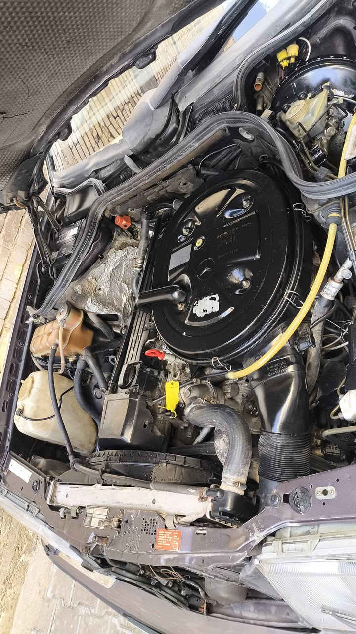 الـسلام عليكم
سياره مارسيدس دبُ 

موديل92

السنويه اسود غير محدد

گير ومحرك مكفولات 

تبريد شغال 

4 جامات كهربائي 

فتحه سقفيه

غرفه جلد جديد

كراسي كهربائي

مكينه 300 قبق  اسود

قواعد سليمه من الخياس

الرقم بغداد

للاستفسار على الارقام

***********

***********
