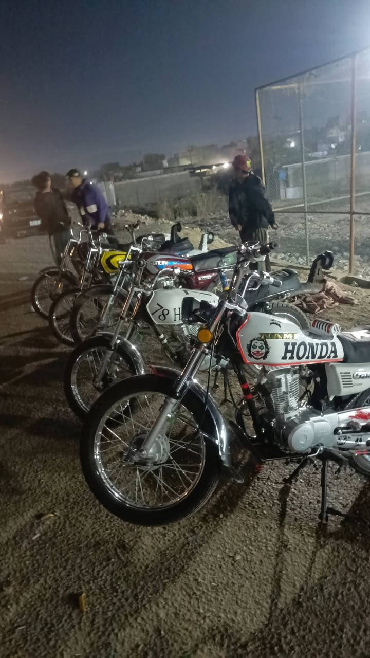 دراجه للبيع
دراجه للبيع موديل 25
دراجه نضيفه وخير من الله 
مكان بغداد الشعب 
السعر 👉📞
رقم.. ***********
