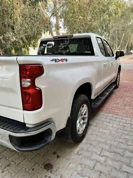 سلام عليكم ((مرقم بغداد كامل))
السعر 295 ورقة وبيها مجال
شفروليه سلفرادو موديل ٢٠٢٣ للبيع 
دفع رباعي دفع خلفي 
((محرك ٥٣٠٠ ثمانية سلندر))
عدادات شاشة وشاشة وسطية كبيرة
ماشية ٢٤ ميل
حادثها خلفي مبدل بدي كامل نفس اللون بدون صبغ 
مكان السيارة بغداد الحارثية
للاستفسار 
***********
