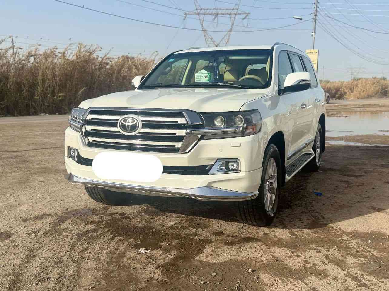 ﷽
‏‎سلام عليكم 
 للبيع او مراوس ب لاندكروز 2022
لاندكروز 🔥 2017  💣 ويت اديش🚀 GXR:
فول موصفات 
السياره احله من الصور بالحقيقه 
فول مواصفات 1/1 💯 :
1- فتحة 🕳️
2- بصمة 🔐
3- ماشية 91 حقيقي 🧡 وقابلة لزيادة 
4- حساس خلفي وامامي 🎶🔊
5- ثلاجة 🥶
6- كرسي كهرباء ⚡
7- تشغيل عن بعد 💥
8- شاشات عرض 💻
9-كامرات 2 دوارة 👀
10- 8  ايرباك 
11-دفع رباعي 🎮
12- شاحن واير لس

حجم المحرك: 4000 ✅
ملاحظة // السيارة كفالة عامة من جميع النواحي 
حته الدعاميات وشرط  الفحص ✅
جاهزة من كلشي مابيها اي نقص وبالعافية ع تكون من نصيبه
#مفخره_الأرض 🔥 
🟩 السعر المطلوب  _ ( 51 $ )💸وبيها مجال                             
الي يحب يتصل 
***********
